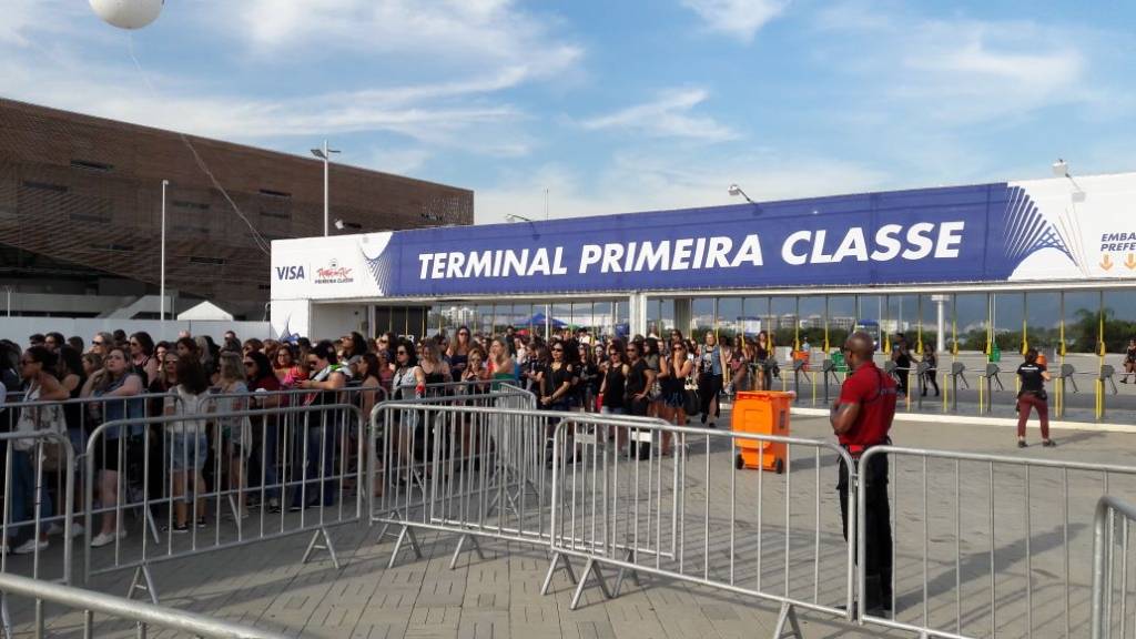 Rock in Rio 2017: entrada Primeira Classe tem filas para revista