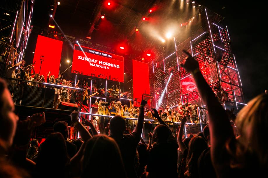 Show do público: 20 canções disponíveis Show do público: 20 canções disponíveis