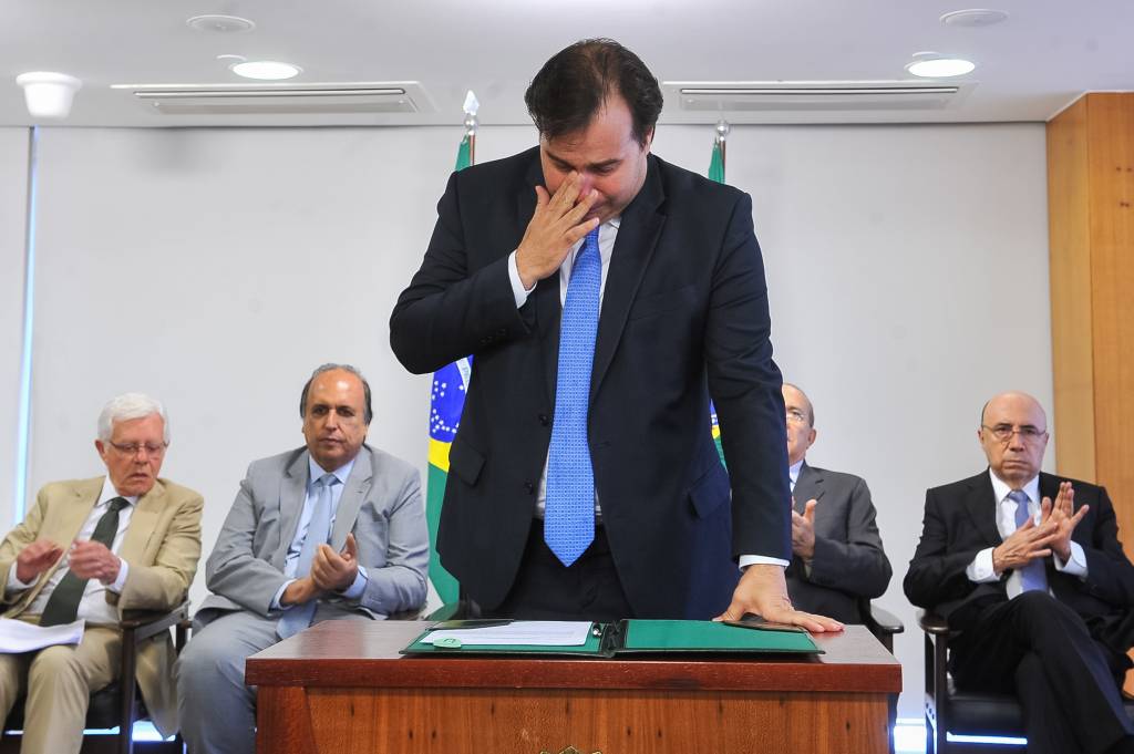 Presidente da Câmara diz que “barbárie” no Rio deve ser contida