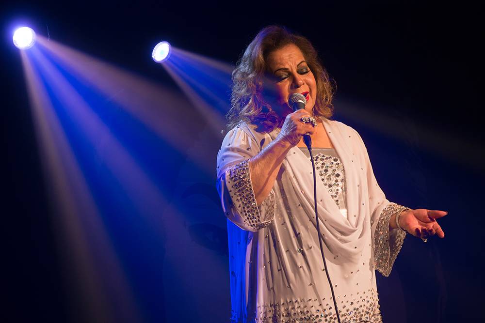 Ângela Maria canta Roberto e Erasmo Carlos no Municipal