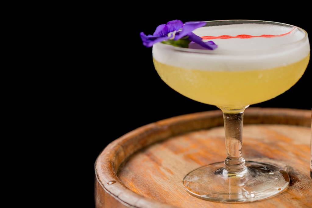 Medo do metanol: venda de destilados cai até 60% em bares cariocas