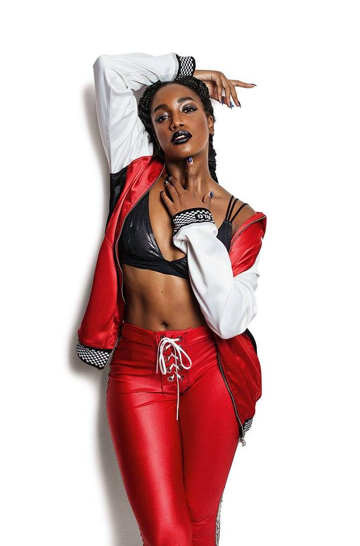 Cantora Iza exalta a cultura negra e concorre ao Prêmio Multishow