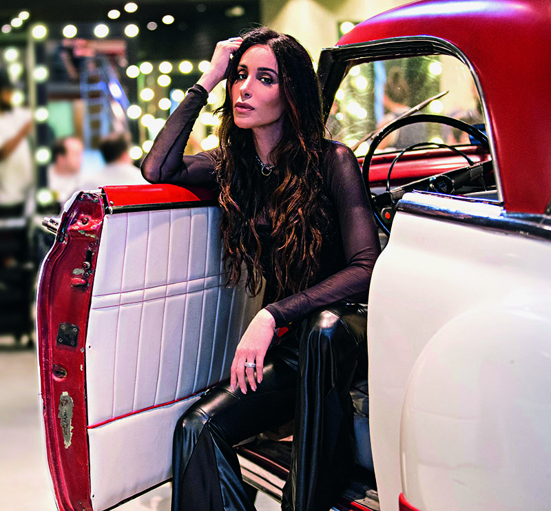 Trans Carol Marra fala sobre cirurgia, preconceito e feminismo