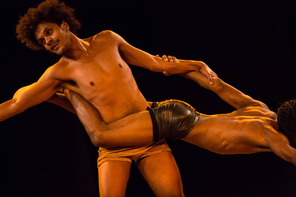 Passinho, dança afro e funk no Centro Coreográfico