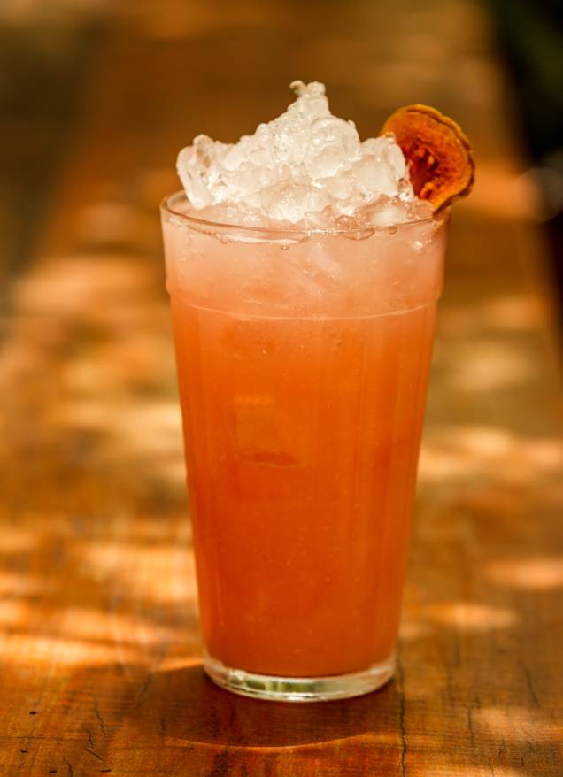 Goiabada carioca: cachaça ou vodca, suco de goiaba, concentrado de gengibre e água tônica (R$ 22,00) Goiabada carioca: cachaça ou vodca, suco de goiaba, concentrado de gengibre e água tônica (R$ 22,00)