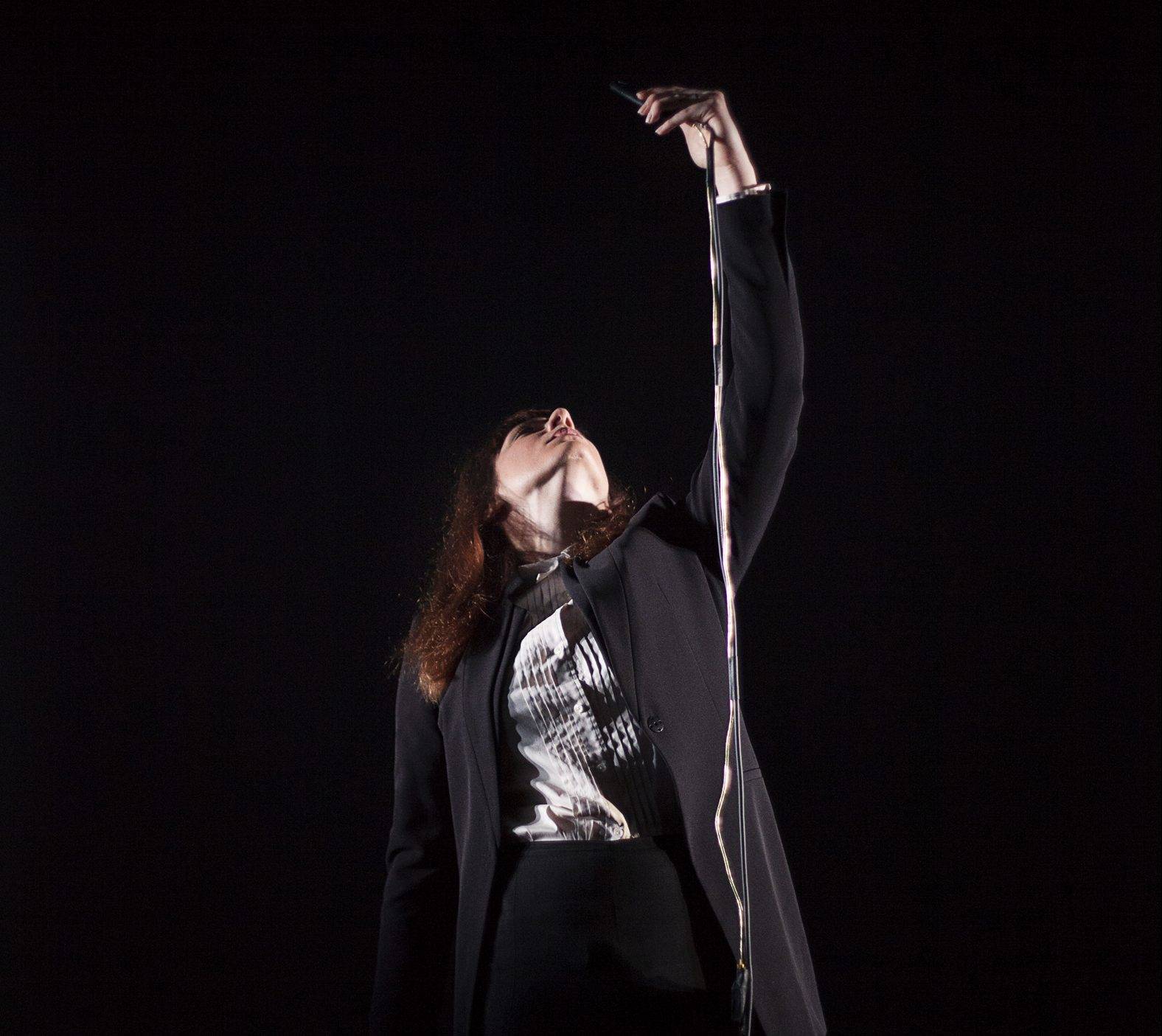 julie-artacho_divulgac3a7c3a3o-e1510785961331 (1)