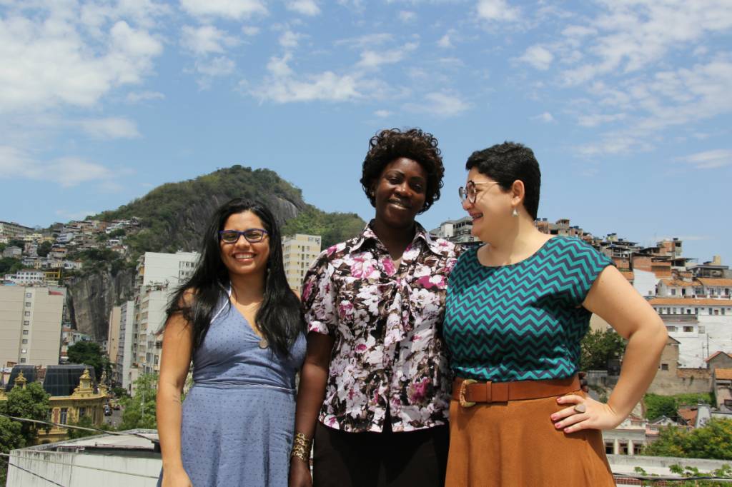 De braços abertos: os projetos que conectam refugiados e cariocas