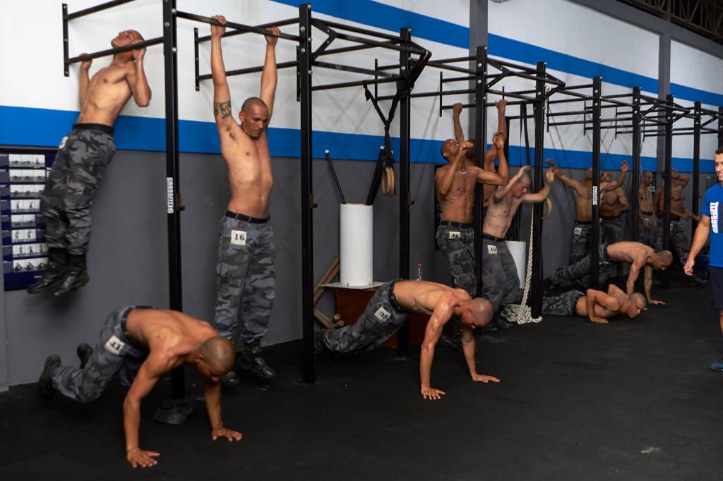 Soldado do BOPE promove atividades inspiradas em treinos da tropa