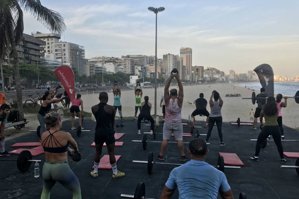 Do box à praia: treinos de Crossfit se espalham pelo Rio
