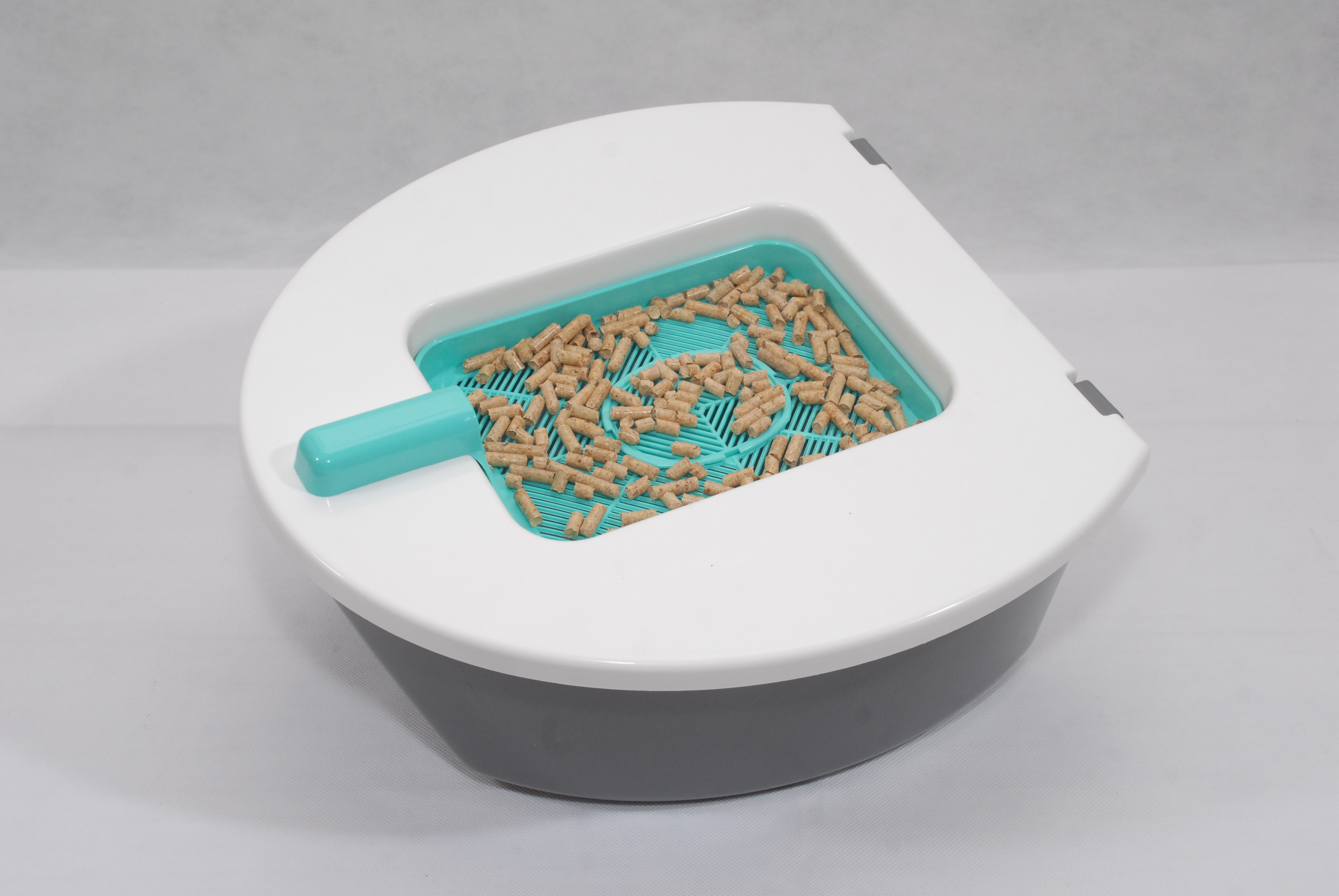 Gatoalete ensina gatos a fazerem xixi no vaso sanitário