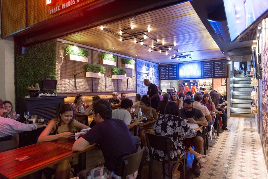 Tah Pah: bar dedicado a tapas e vinhos na Rua Nelson Mandela Tah Pah: bar dedicado a tapas e vinhos na Rua Nelson Mandela