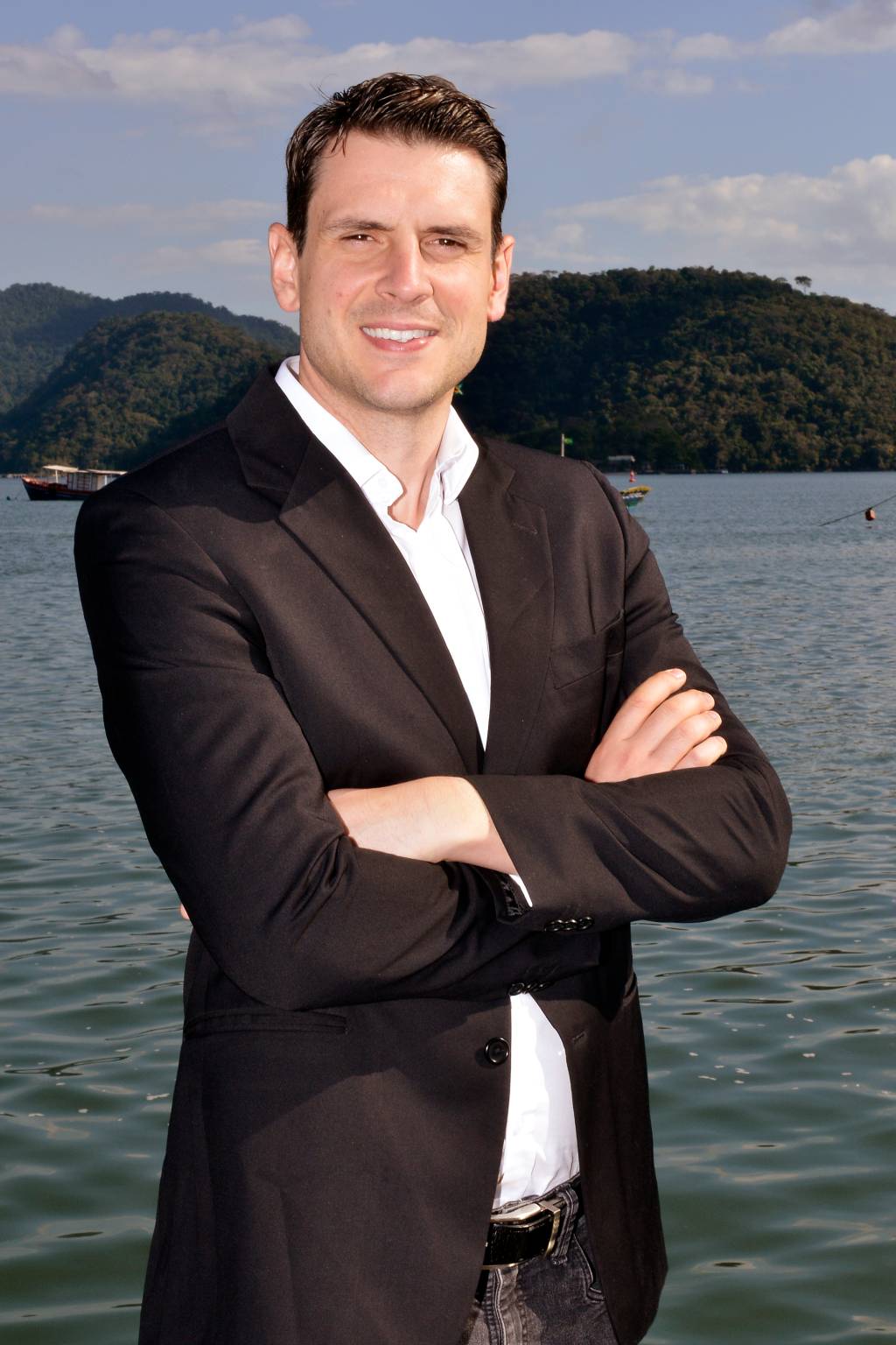 Marcelo Hodge Crivella fala sobre o pai, política e autoajuda