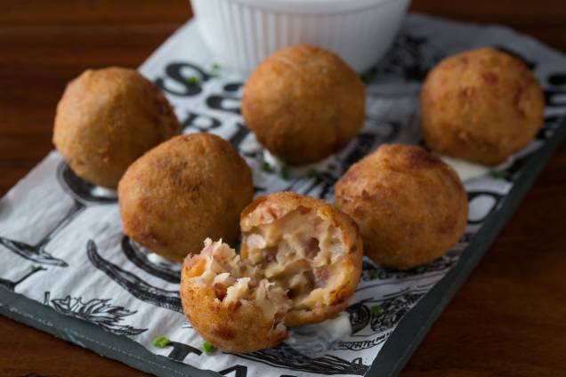 Bolinho de jamón com maionese caseira de alho: R$ 35,90, seis unidades Bolinho de jamón com maionese caseira de alho: R$ 35,90, seis unidades