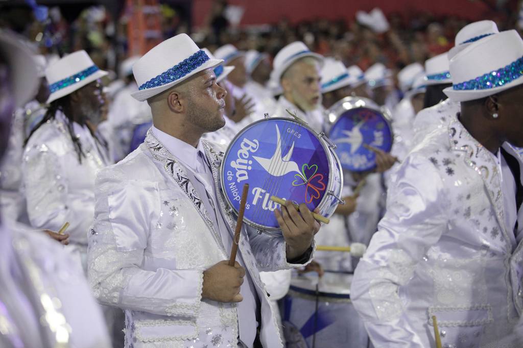BEIJA FLOR – Dhavid Normando_Riotur