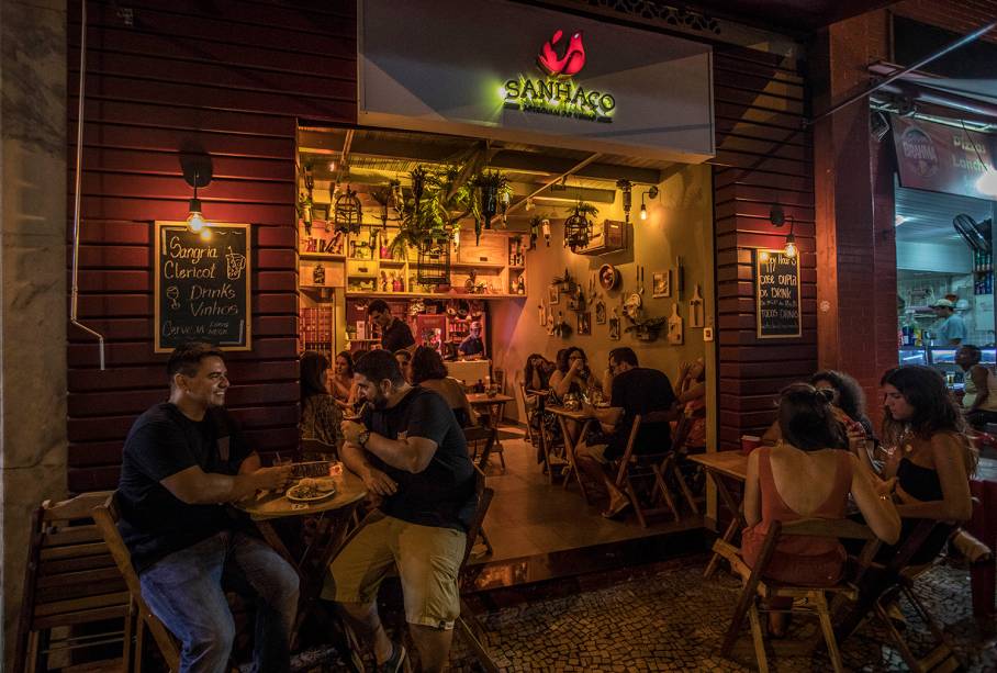 Sanhaço Botequim do Vinho: ambiente despojado e preços camaradas