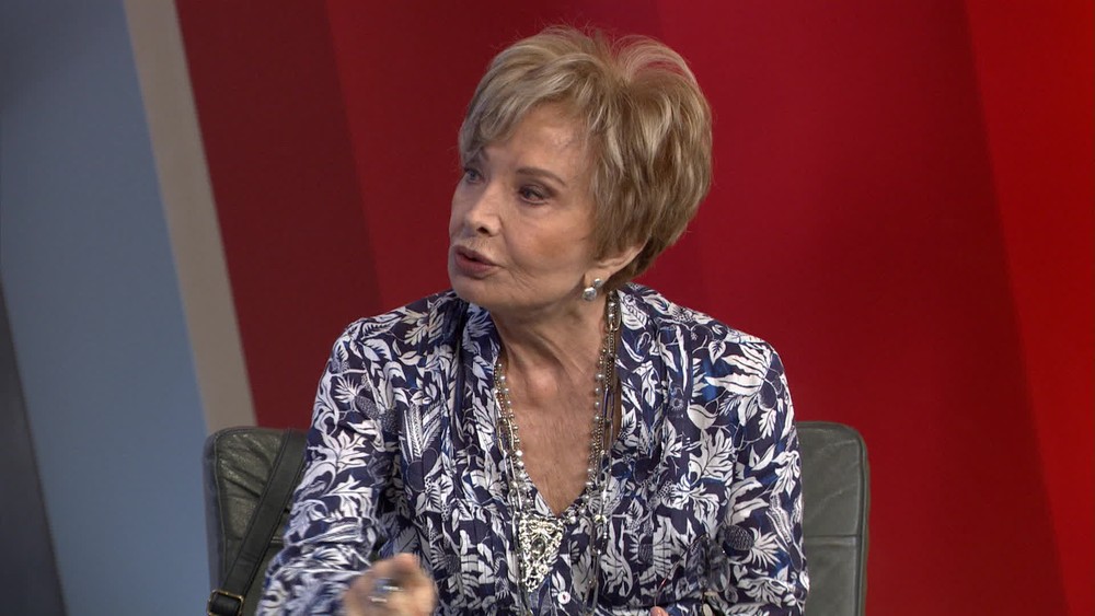 Atriz Glória Menezes tem alta de hospital