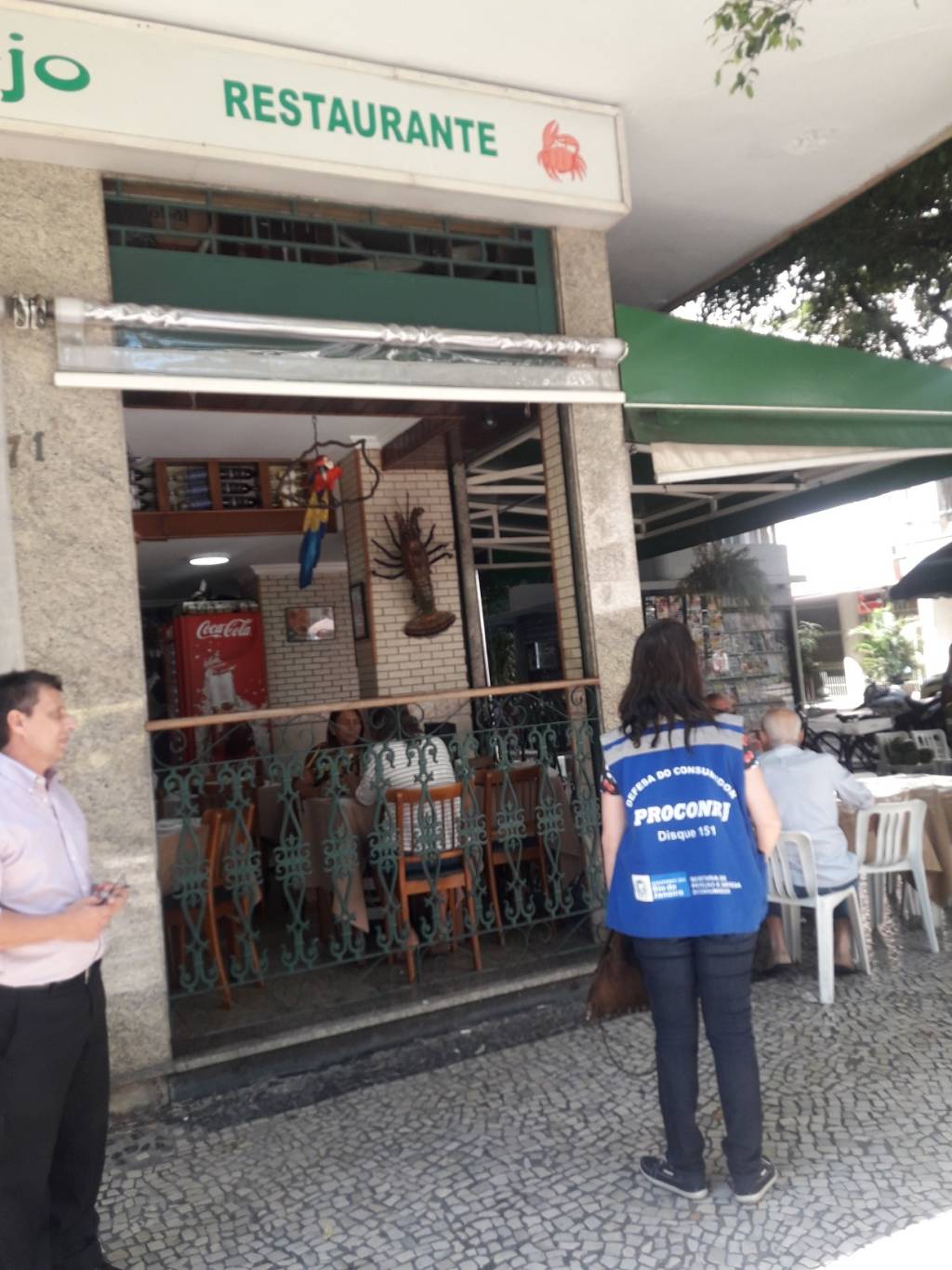 Procon Estadual autua 13 restaurantes cariocas