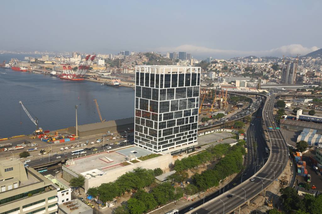 Zona Portuária se prepara para ter seus arranha-céus ocupados