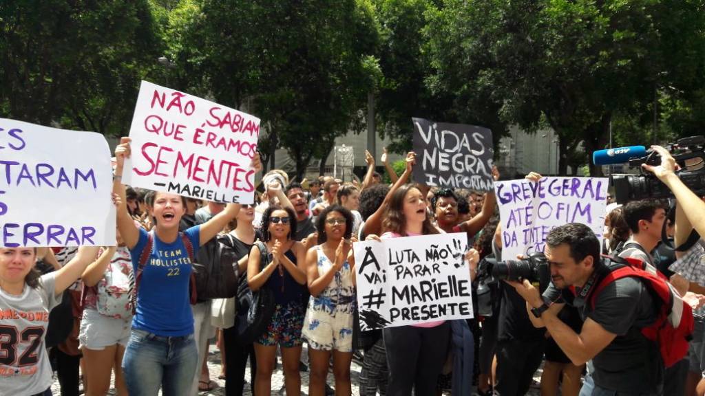 Anistia pede investigação “rigorosa” de assassinato da vereadora