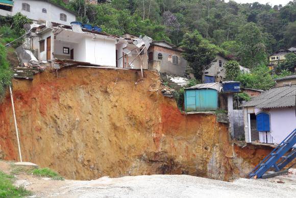 Petrópolis terá verba para reconstruir áreas atingidas pela chuva