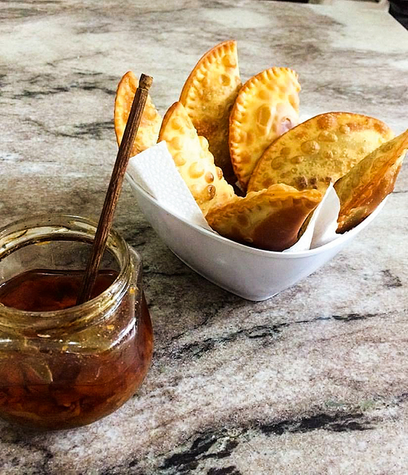 Costelas é opção para almoço de domingo no Estácio