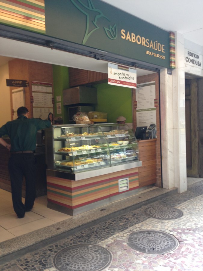 Restaurante oferece cookies em troca de lixo eletrônico