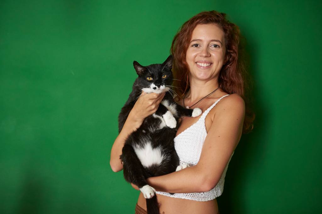 Gato com síndrome do abandono é tratado com terapia floral