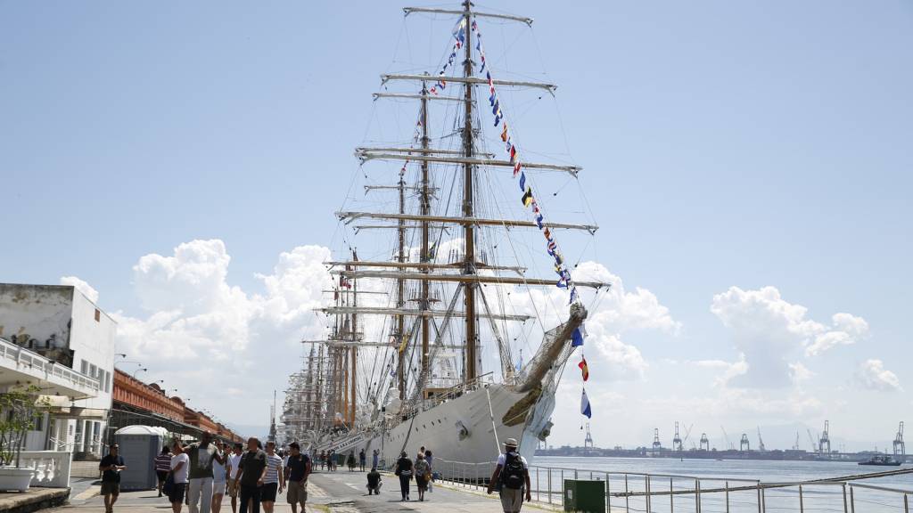 Marinha abre visitação gratuita a veleiros até este sábado (31)