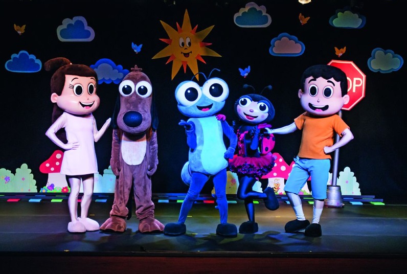 Personagens de sucesso no mundo virtual estrelam duas peças infantis