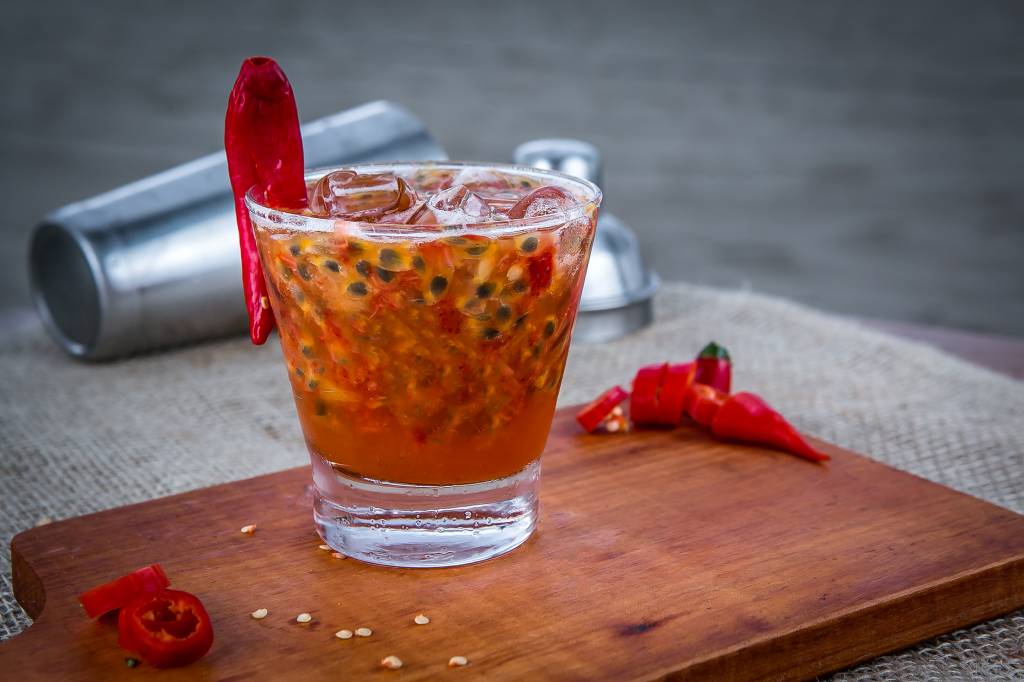 Instituição nacional: um roteiro de receitas inspiradas na caipirinha