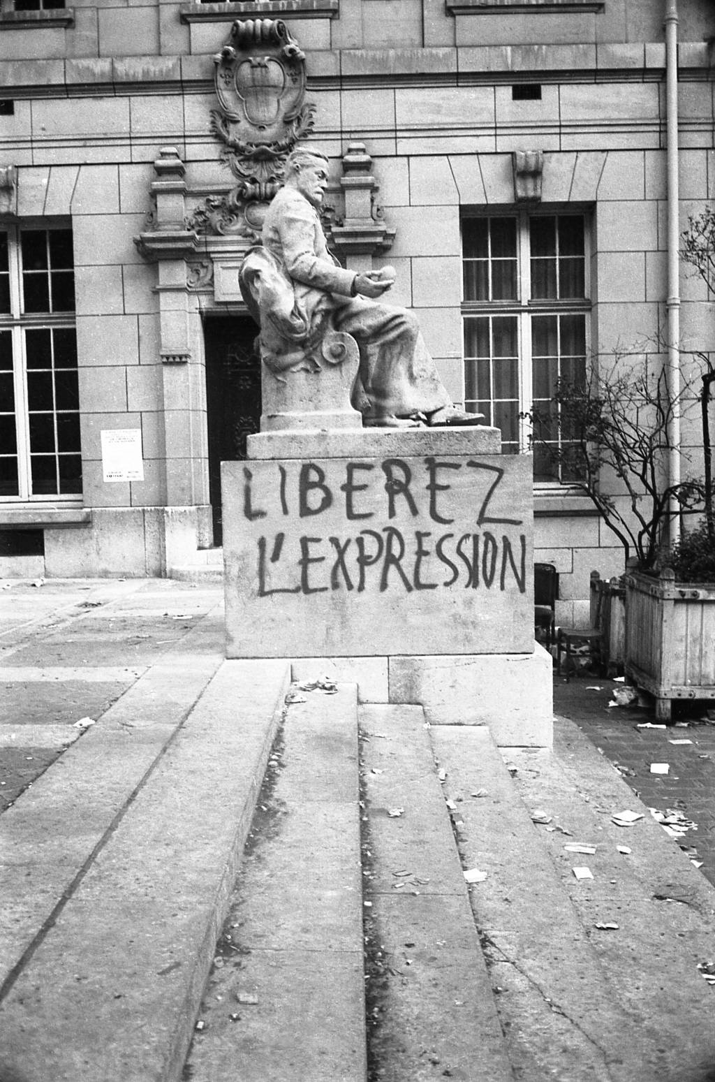 Maio de 68 na França é relembrado em mostra fotográfica