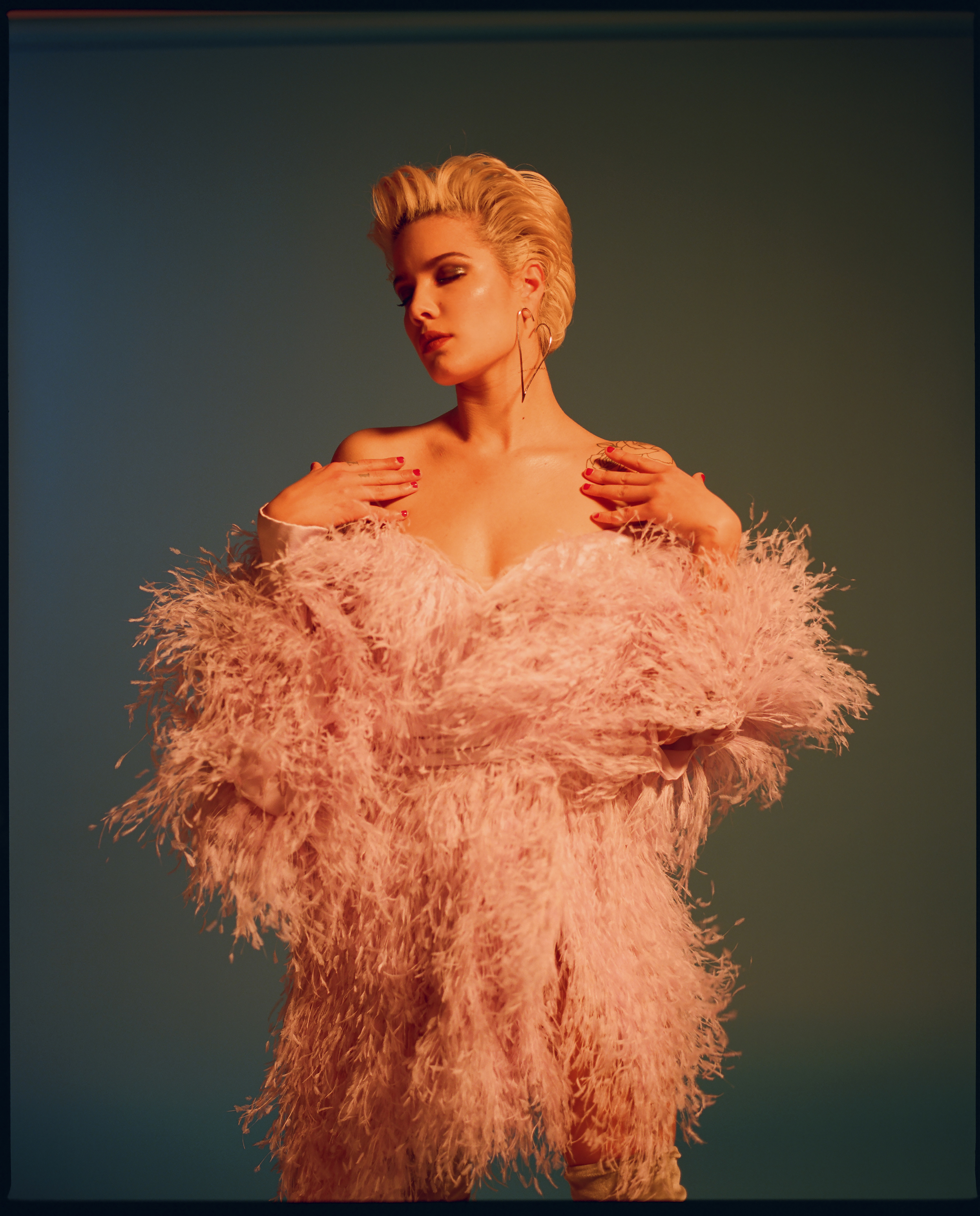 Musa da nova geração, Halsey leva seu eletropop ao Vivo Rio