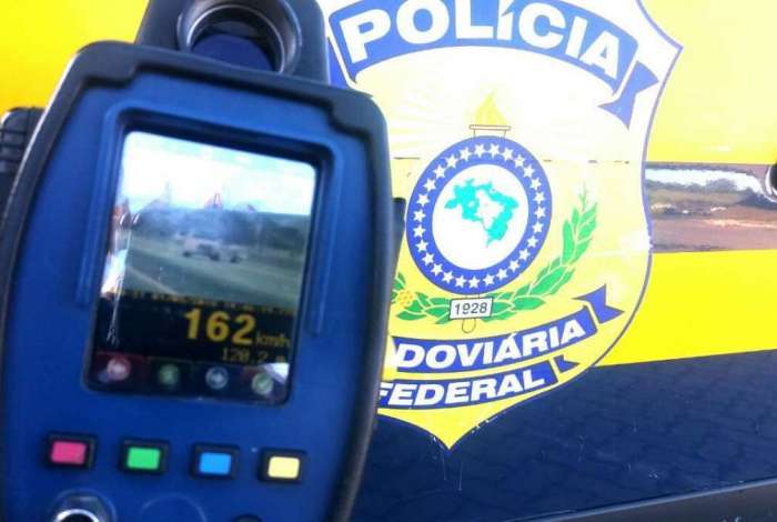 Feriadão tem 46 acidentes com quatro mortos em rodovias federais