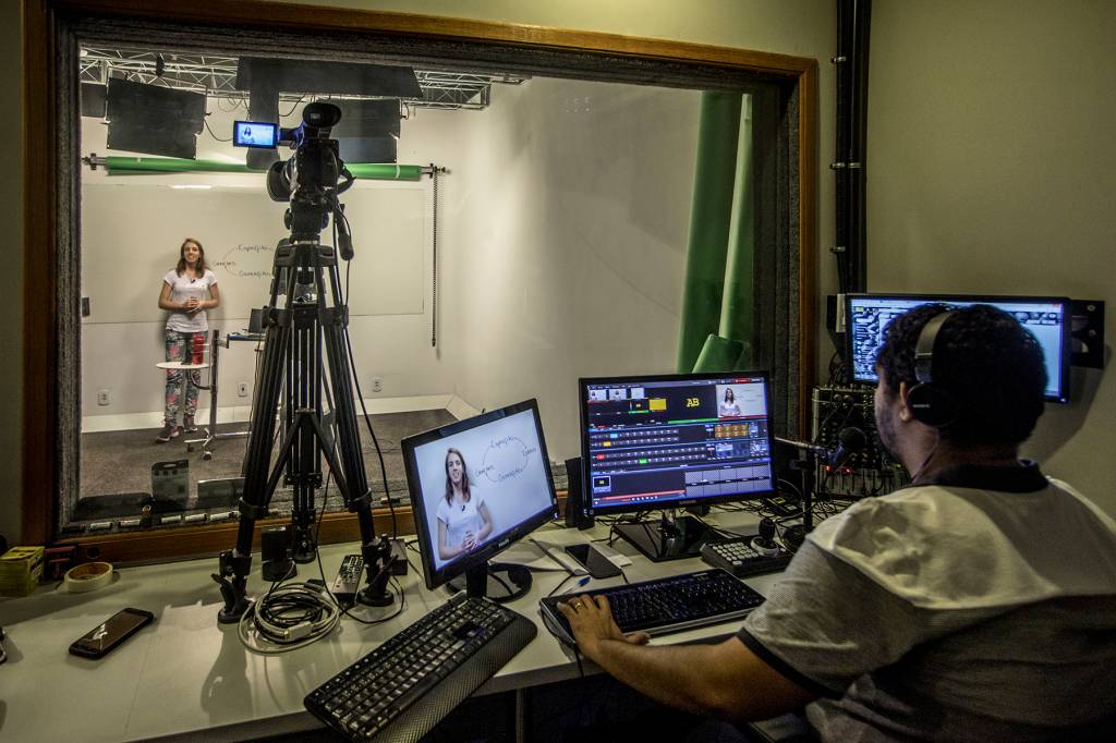 Youtube vira aliado nos estudos para o vestibular