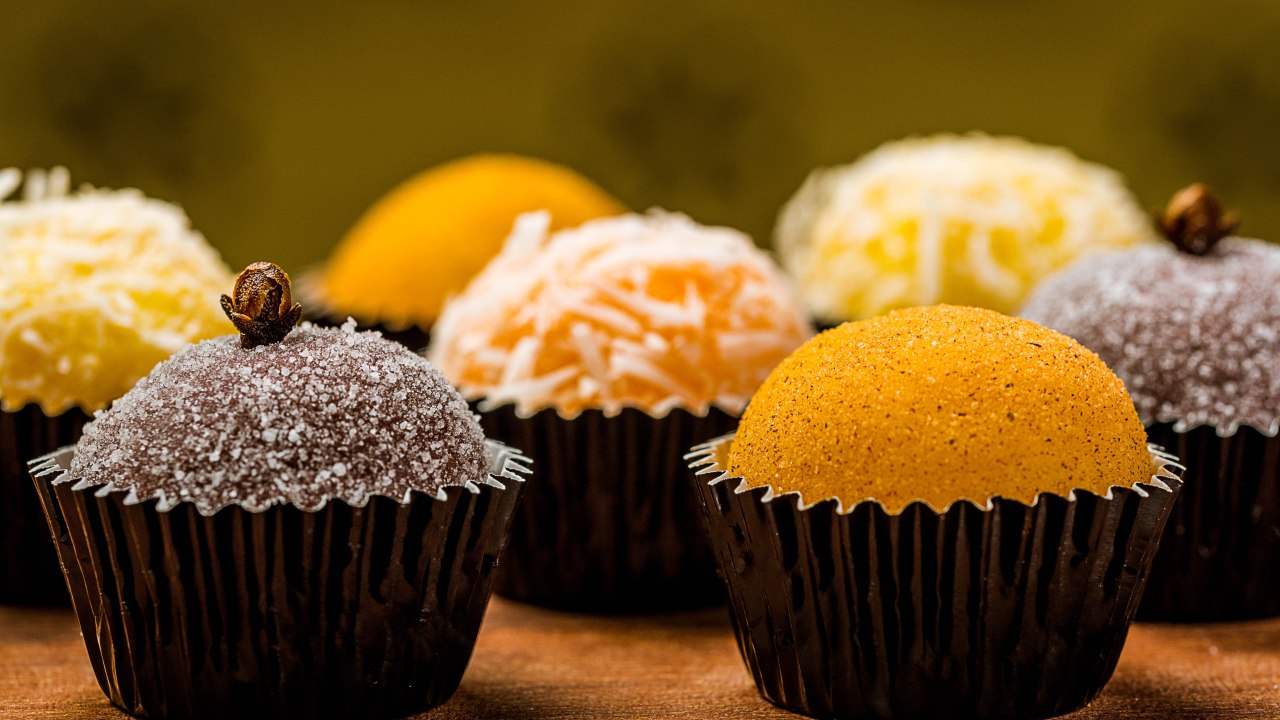 Carolina Sales; brigadeiros juninos