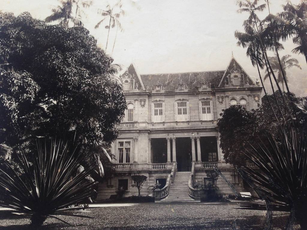 Rua São Clemente conserva cinco palacetes dos séculos XIX e XX