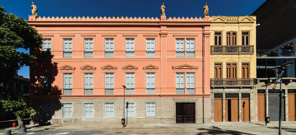 Crab coloca parte de seu acervo à venda