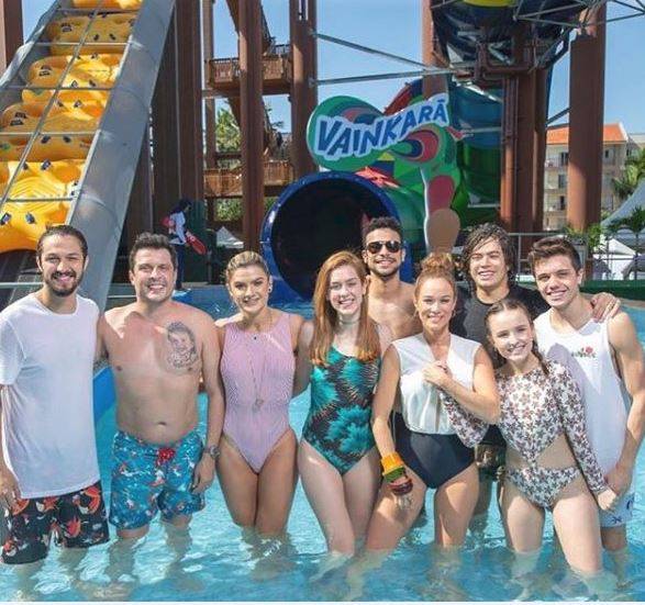 Famosos inauguraram brinquedo do Beach Park em que turista morreu