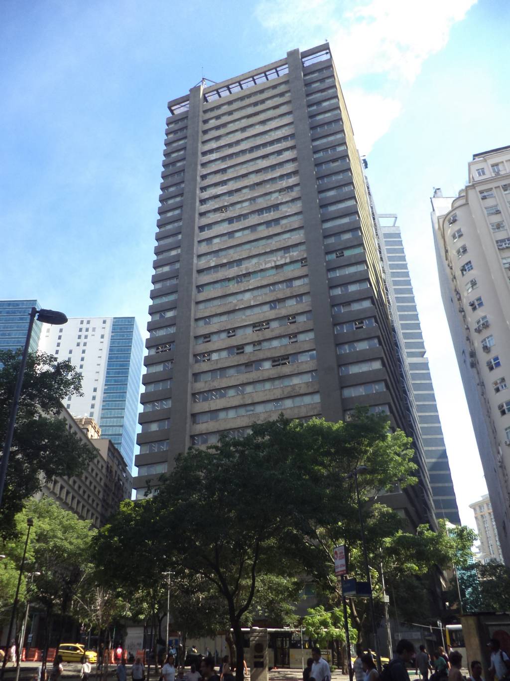 Corpo de Bombeiros pode ser obrigado a divulgar espaços aptos a funcionar