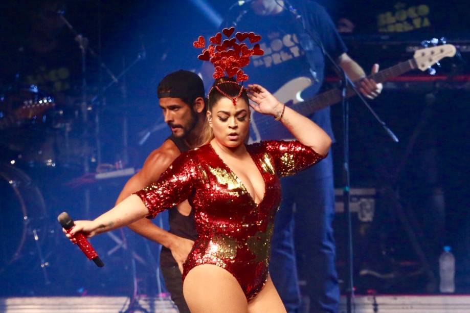 A cantora Preta Gil vai arrastar foli&otilde;es pelo Centro do Rio e, no dia 23 de fevereiro, comanda um fest&atilde;o no Clube Monte L&iacute;bano
