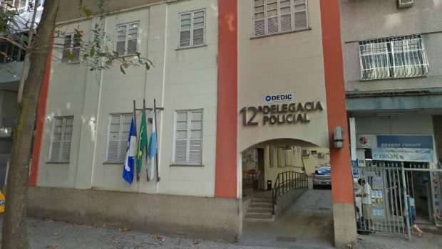 12 DP: Na Hil&aacute;rio de Gouveia, em Copacabana, o local de trabalho de Espinosa