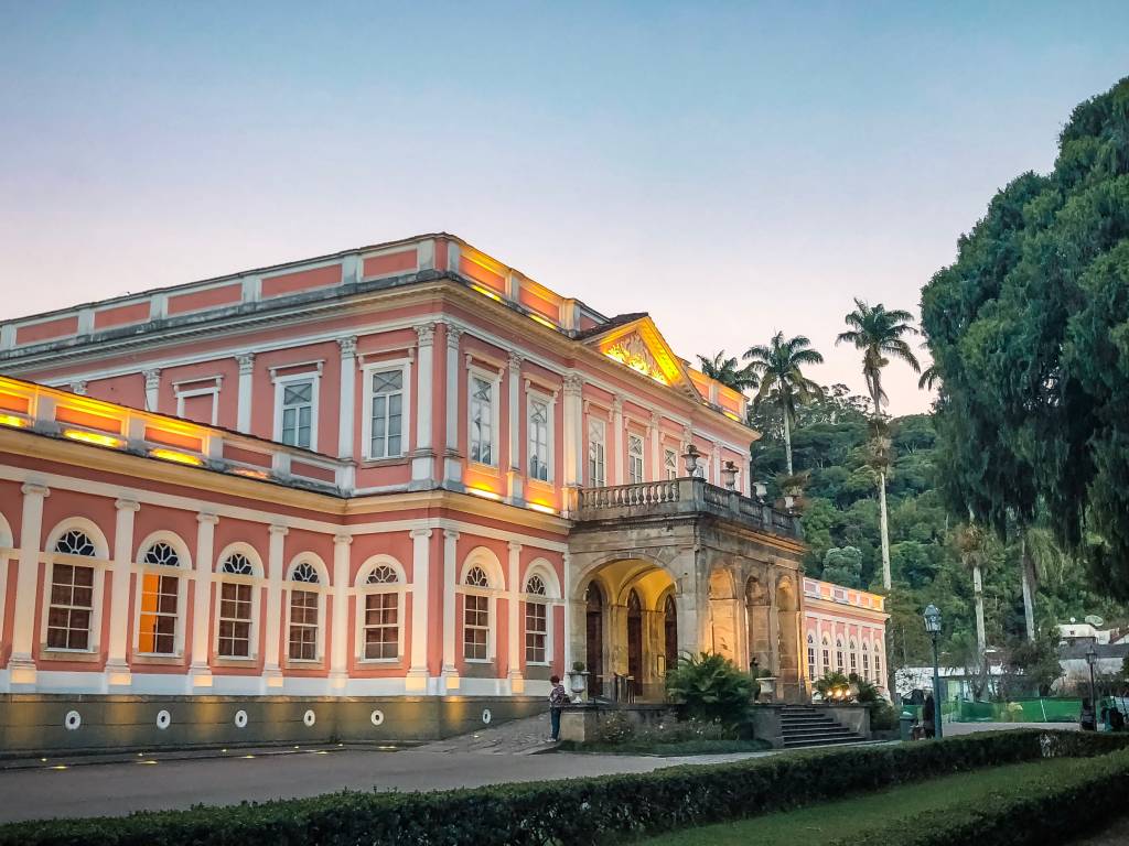 O que está em jogo no processo que bilionário move contra o Museu Imperial