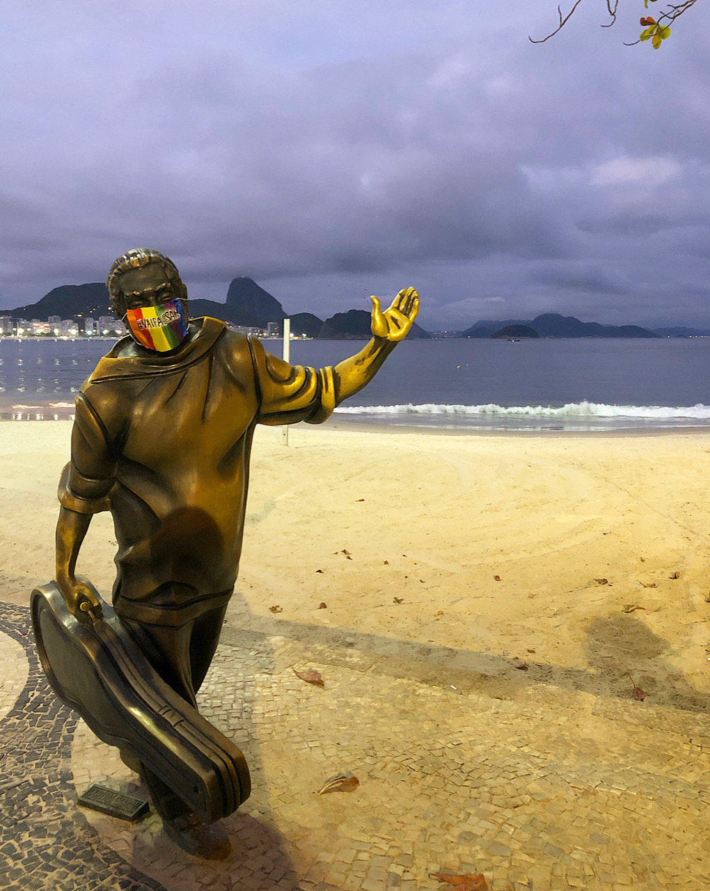 Anderson Thives Estatua Dorival Caymmi