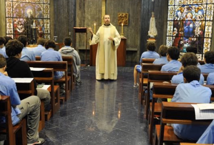 Colégios religiosos são foco de resistência a desconto na mensalidade