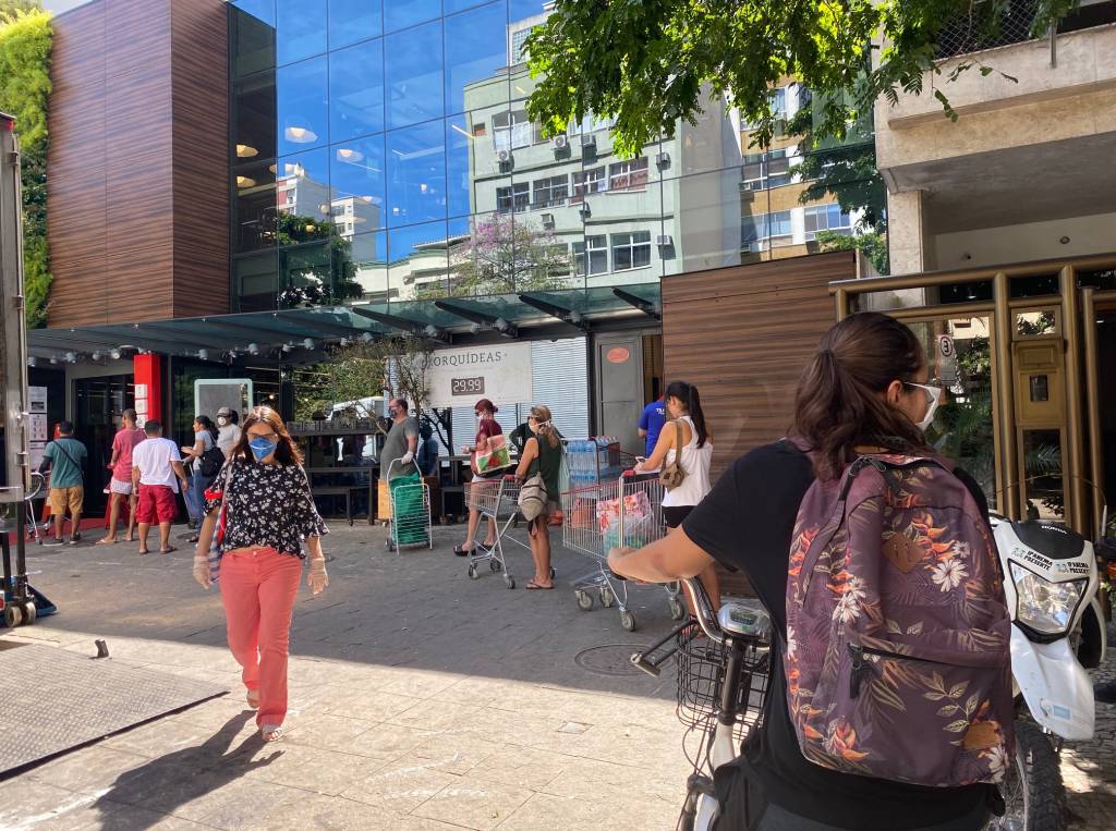 Coronavírus: supermercados do Rio desobedecem restrição