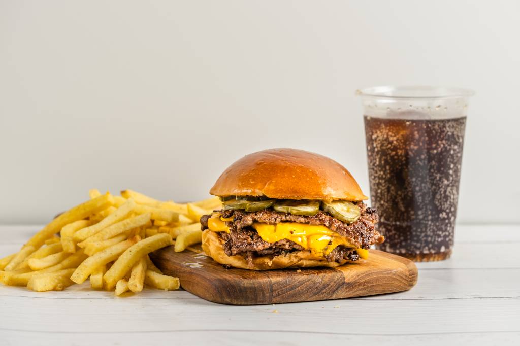 Thomas Troisgros abre hamburgueria on-line e com preços mais em conta