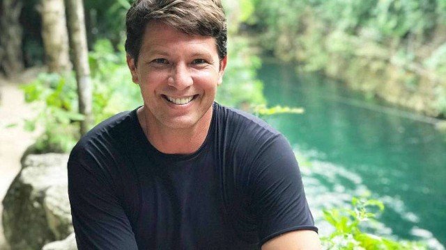 Conheça a trajetória profissional do ator Mário Frias