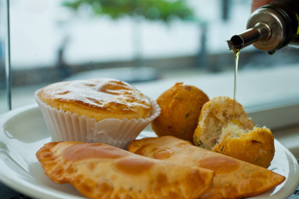 Bar Urca reabre com delivery de empadas e outros quitutes