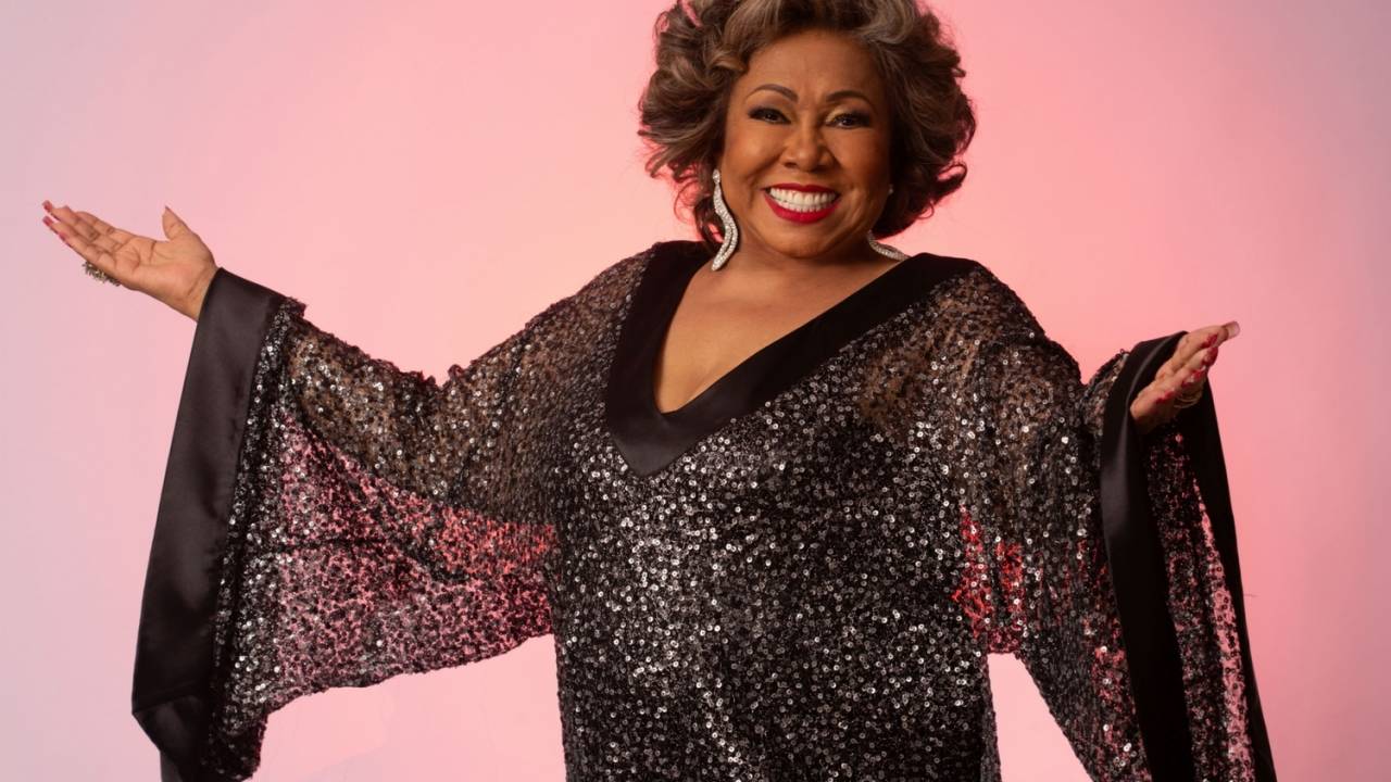 Foto mostra Alcione