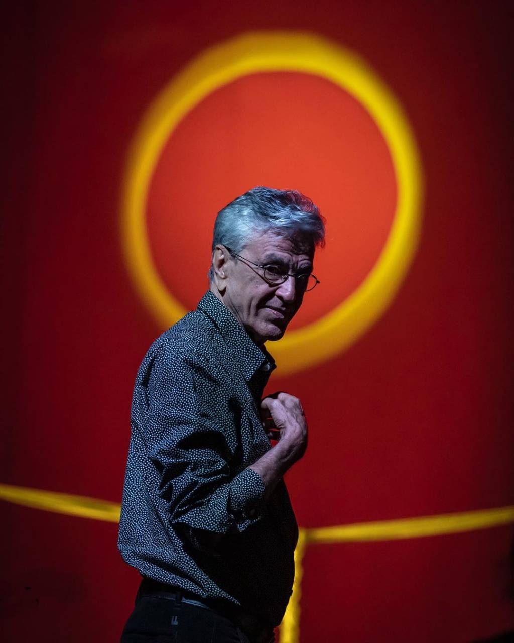 ‘Festão!’: Caetano Veloso processa cantora por fake news, e ela se retrata